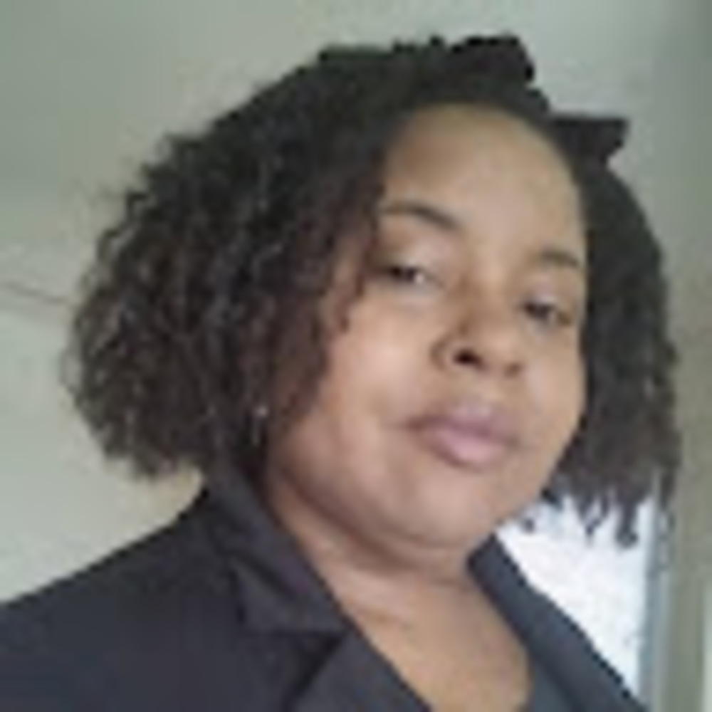 Meet your Posher, Zizi